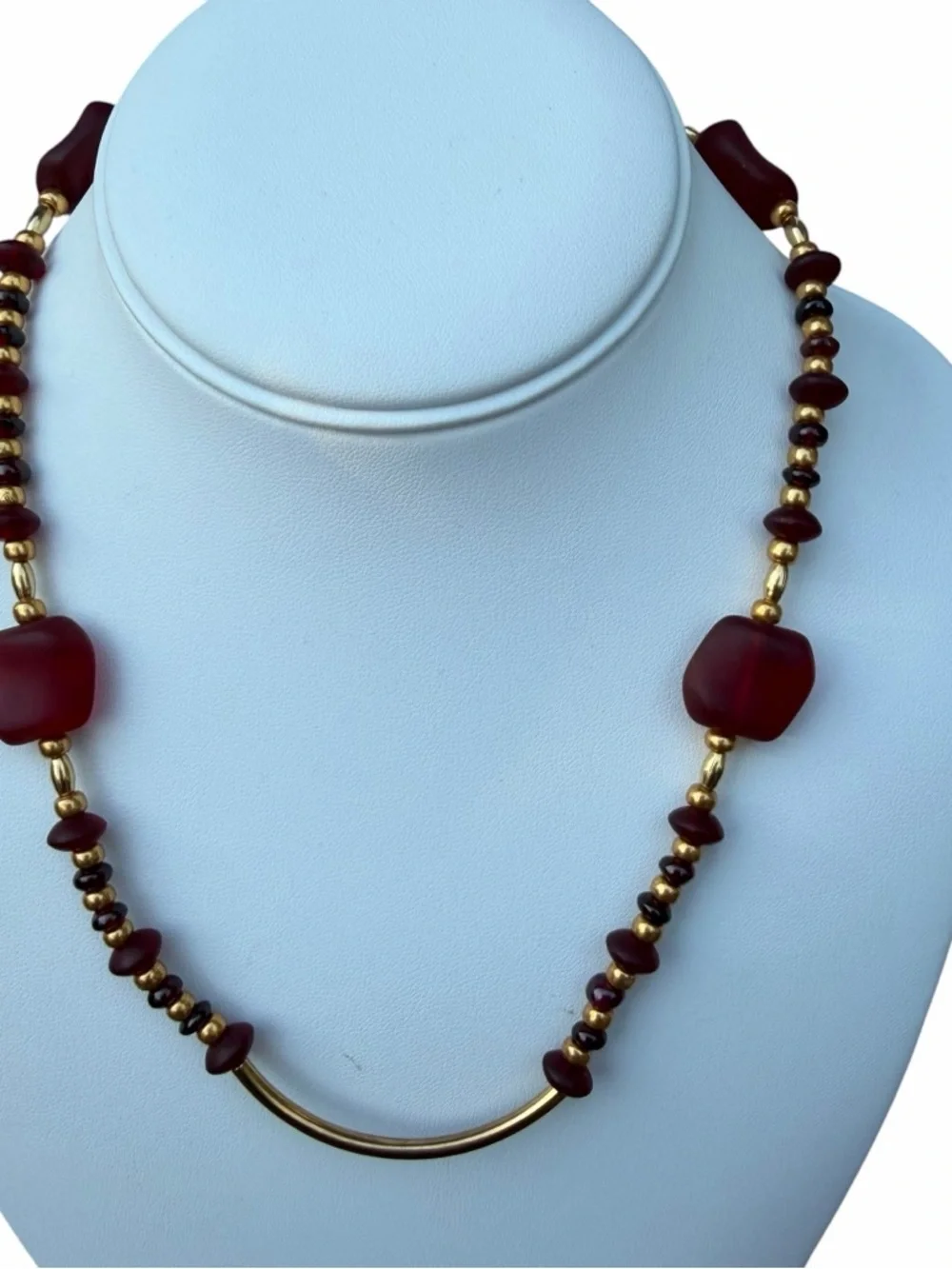 Cranberry Frosted Glass Beaded Necklace 18” Gold Tone Artisan Chic      artisan